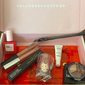 Allure beauty box goodies w/Sunday Riley